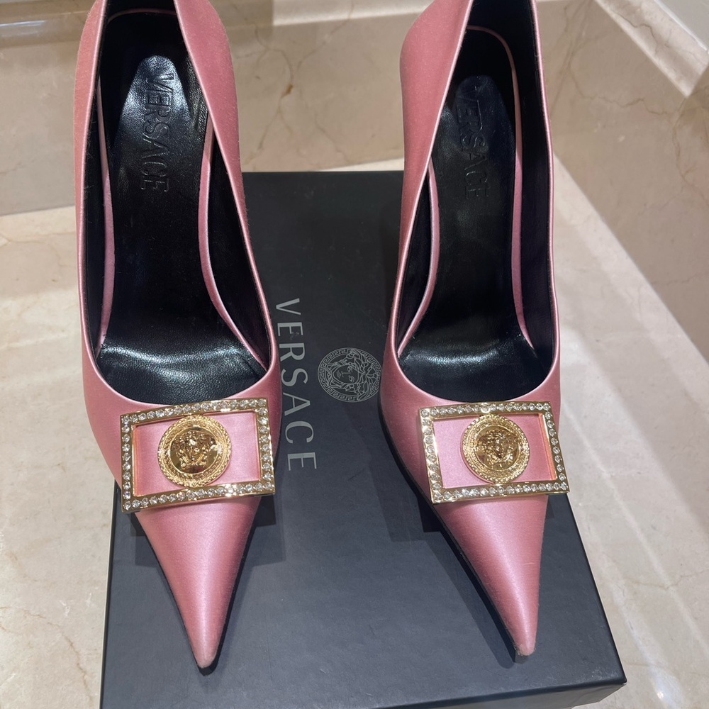 Versace Pink and Gold Medusa Heels- size 38